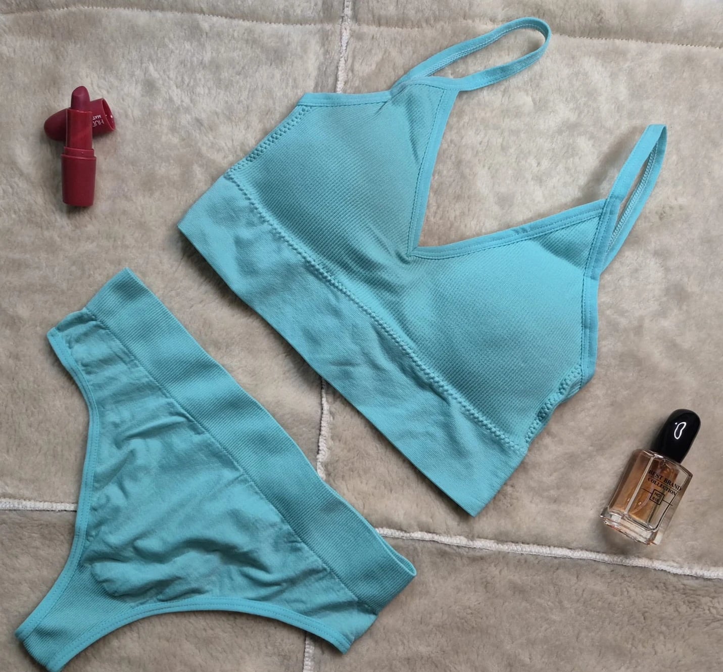 Conjunto top + colaless de microfibra - Verde agua