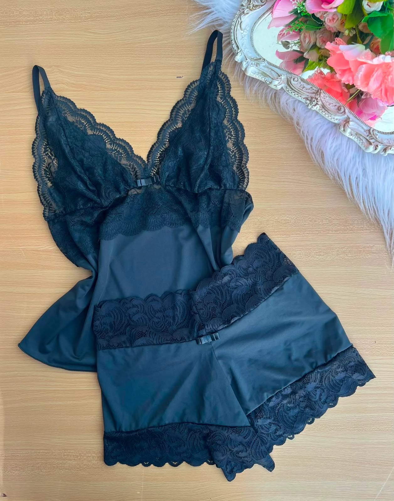 Conjunto para dormir con detalles en encaje - Negro